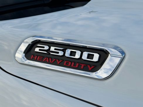 Used 2024 RAM 2500 Tradesman w/ Chrome Appearance Group image 10