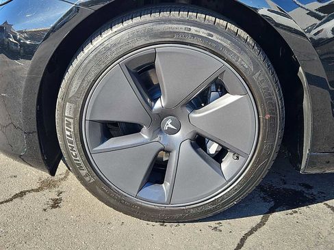 Used 2023 Tesla Model 3 Standard Range image 13