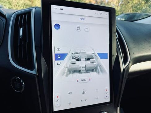 Used 2022 Ford Edge SE w/ Black Appearance Package image 32