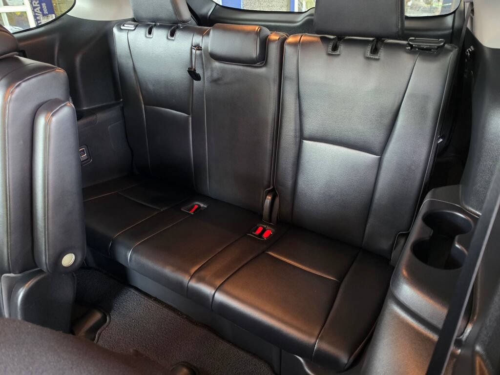 Used 2023 Toyota Highlander XLE AWD/4WD image 20