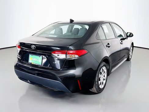 Used 2022 Toyota Corolla LE image 10