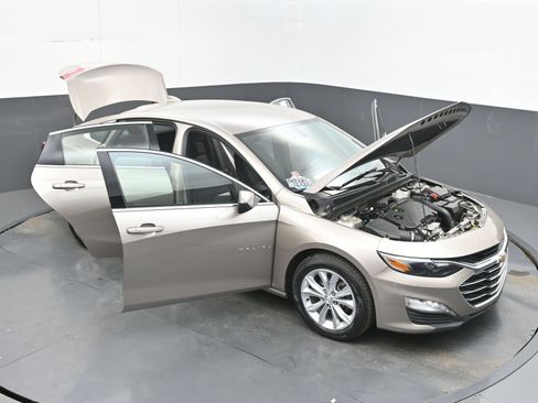 Used 2025 Chevrolet Malibu LT FWD image 35