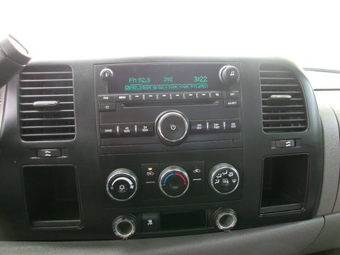 Used 2009 Chevrolet Silverado 2500 W/T AWD/4WD image 13