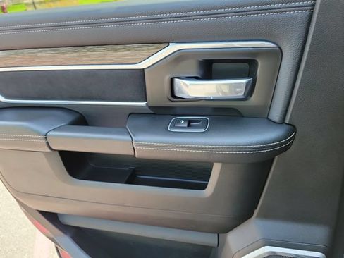 Used 2021 RAM 2500 Laramie AWD/4WD image 13