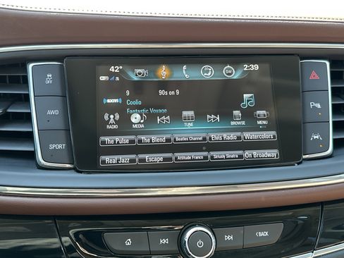 Used 2018 Buick Enclave Avenir w/ Avenir Technology Package image 27