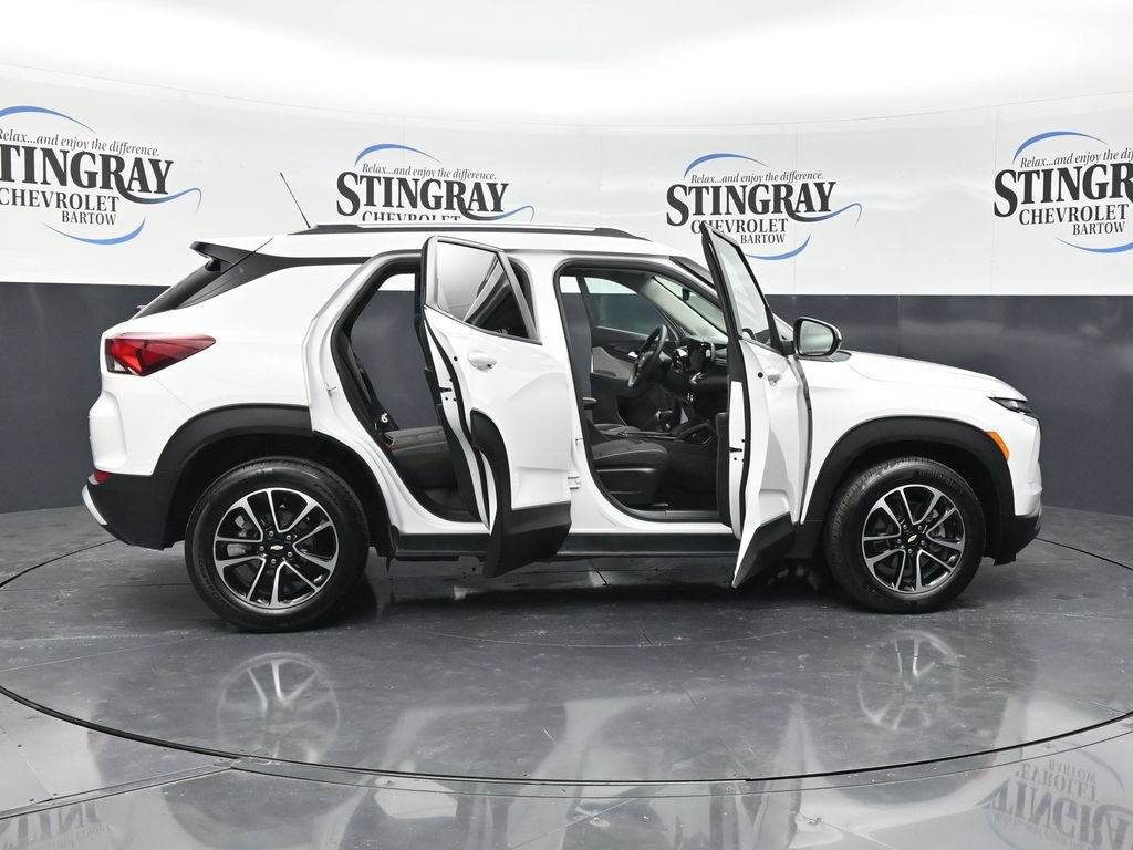 Used 2025 Chevrolet TrailBlazer LT FWD image 37