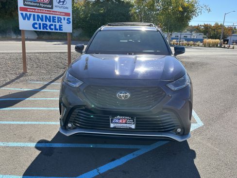 Used 2022 Toyota Highlander XSE image 8