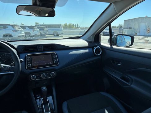 Used 2025 Nissan Versa SV FWD image 29