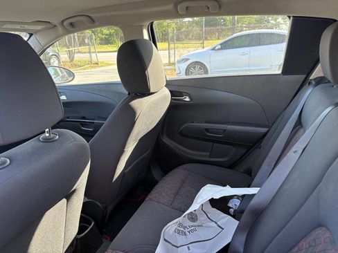 Used 2017 Chevrolet Sonic LT w/ Convenience Package image 5