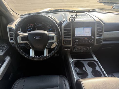 Used 2017 Ford F250 Lariat w/ FX4 Off-Road Package AWD/4WD image 17