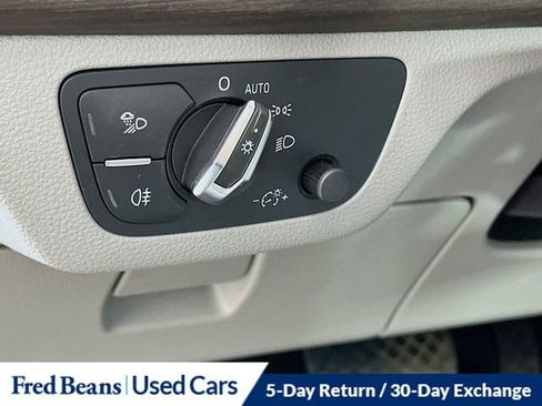 Used 2023 Audi Q5 2.0T Premium w/ Convenience Package image 11