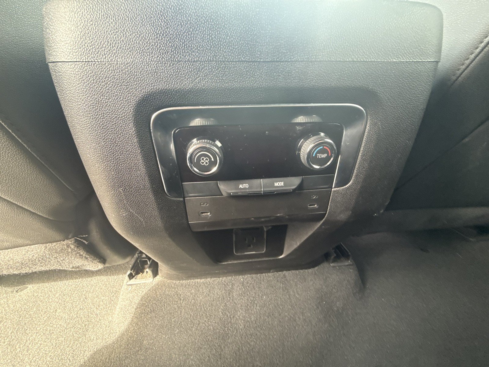 Used 2025 Chevrolet Suburban Z71 AWD/4WD image 26