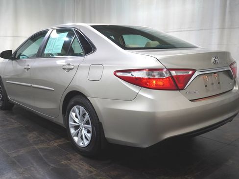 Used 2016 Toyota Camry LE FWD image 8