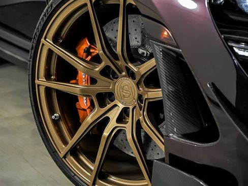 Used 2018 McLaren 720S RWD image 3
