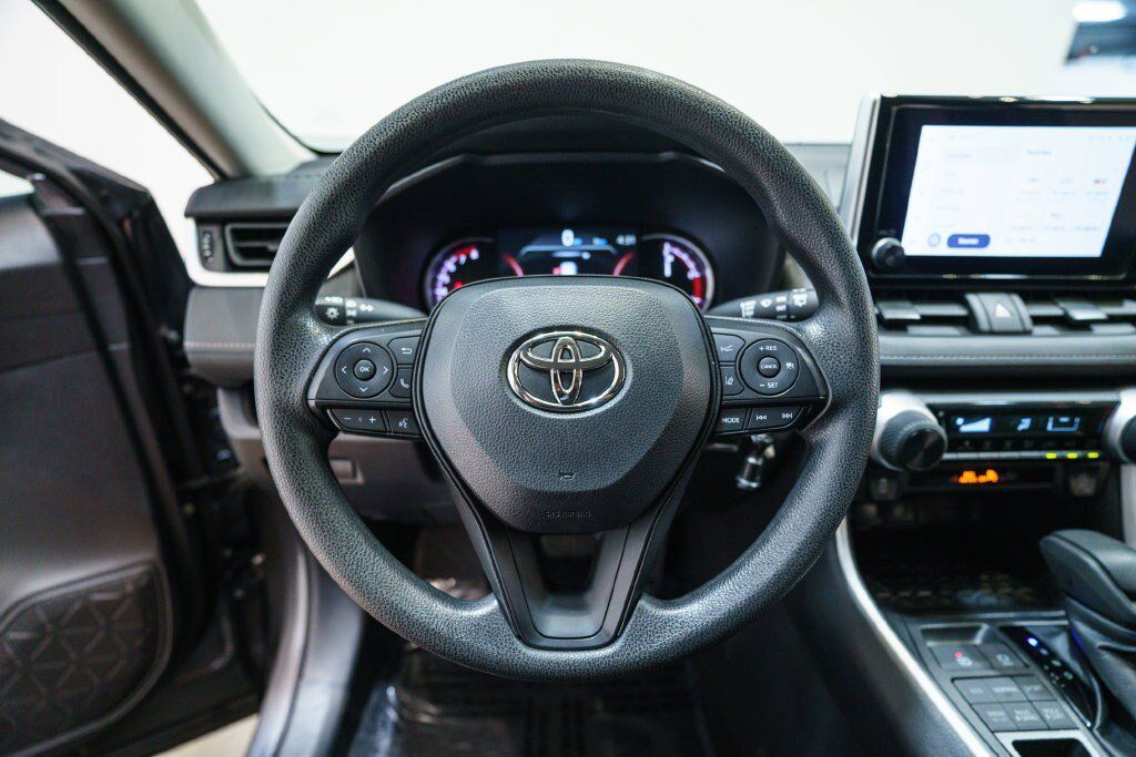 Certified 2025 Toyota RAV4 LE AWD/4WD image 14