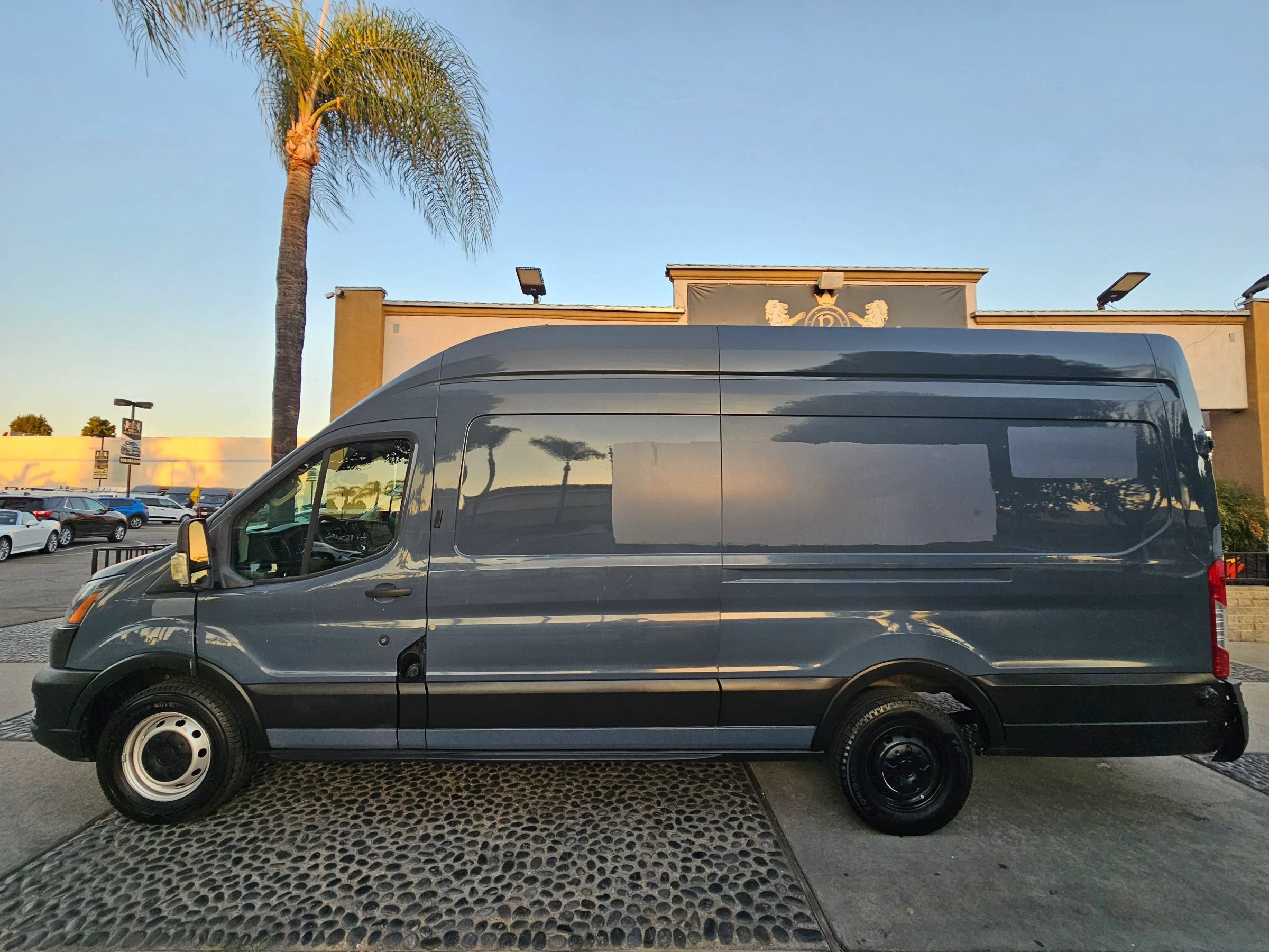 Used 2020 Ford Transit 250 148 High Roof Extended RWD image 8
