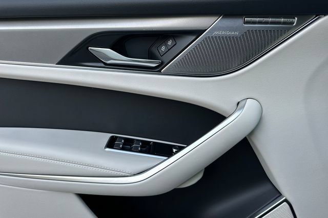New 2026 Jaguar F-PACE R-Dynamic S AWD/4WD image 10