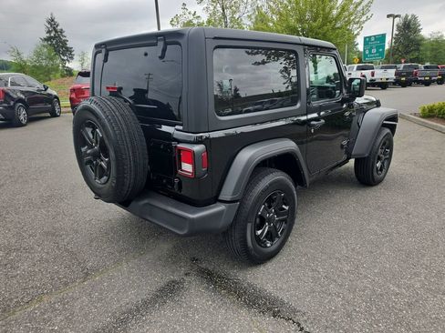 Used 2022 Jeep Wrangler Sport AWD/4WD image 6