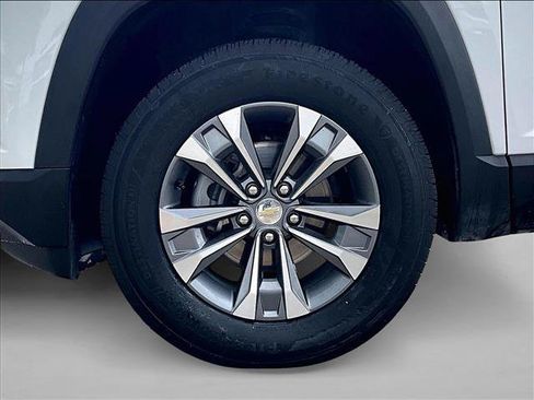 Used 2025 Chevrolet Equinox LT w/ Safety and Technology Package FWD image 10