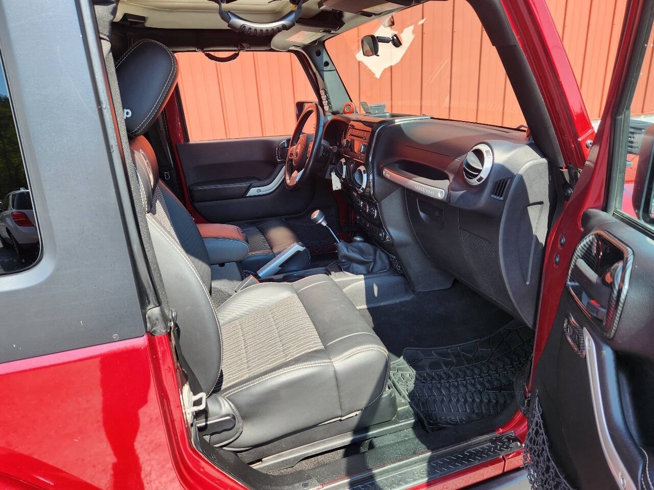 Used 2012 Jeep Wrangler Sport AWD/4WD image 13