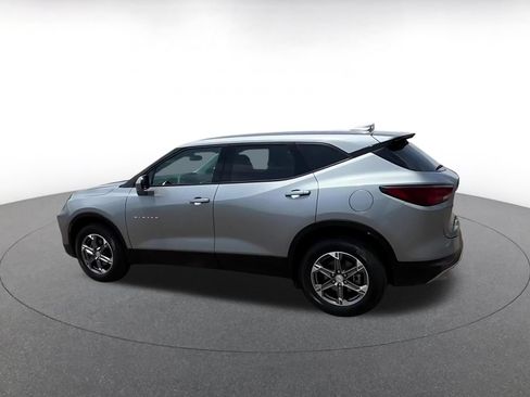 Used 2025 Chevrolet Blazer LT FWD image 9