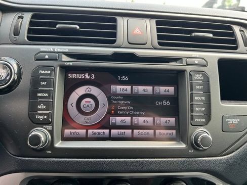 Used 2012 Kia Rio SX w/ Premium Pkg FWD image 20