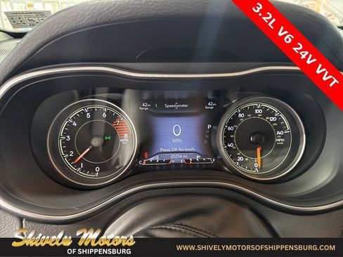 Used 2022 Jeep Cherokee Limited image 17