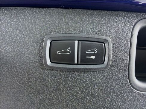 New 2026 Porsche Macan image 24