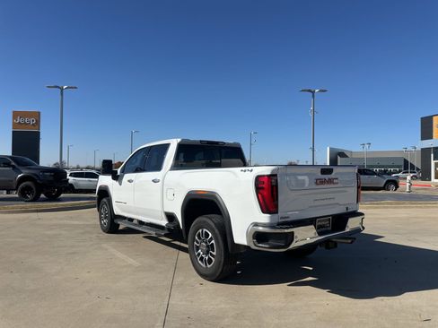 Used 2024 GMC Sierra 2500 SLT w/ SLT Premium Package image 4