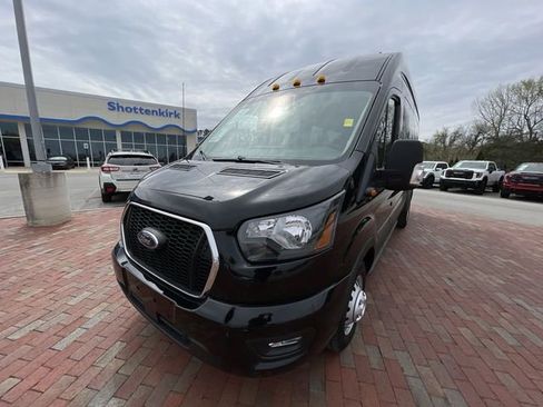 Used 2025 Ford Transit 350 XLT image 22