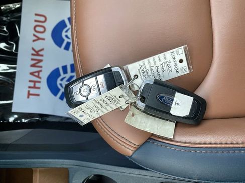 Used 2022 Ford Maverick Lariat w/ Lariat Luxury Package image 26