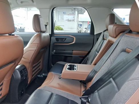 Used 2021 Ford Bronco Sport Outer Banks image 6