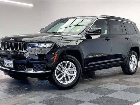 Used 2025 Jeep Grand Cherokee L Laredo w/ Luxury Tech Group I AWD/4WD image 12