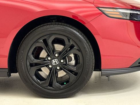 Used 2025 Honda Accord SE image 6