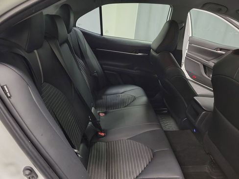 Used 2023 Toyota Camry SE image 21