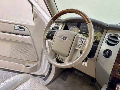 Used 2010 Ford Expedition EL Limited AWD/4WD image 28