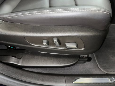 Certified 2022 Cadillac XT5 Premium Luxury w/ Technology Package image 38