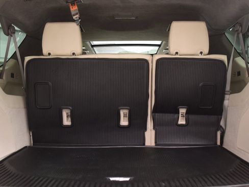 Used 2023 Cadillac Escalade ESV Premium Luxury Platinum w/ Heavy-Duty Trailer Package image 24