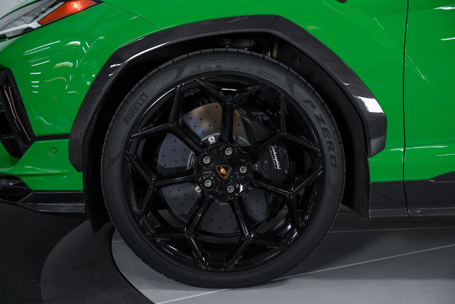 Used 2023 Lamborghini Urus Performante AWD/4WD image 20