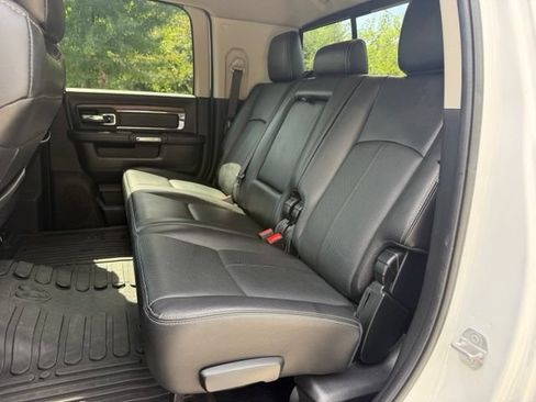 Used 2018 RAM 3500 Laramie w/ Convenience Group AWD/4WD image 18