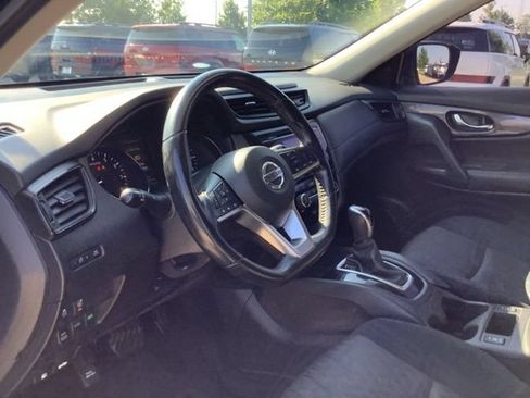 Used 2017 Nissan Rogue SV AWD/4WD image 14