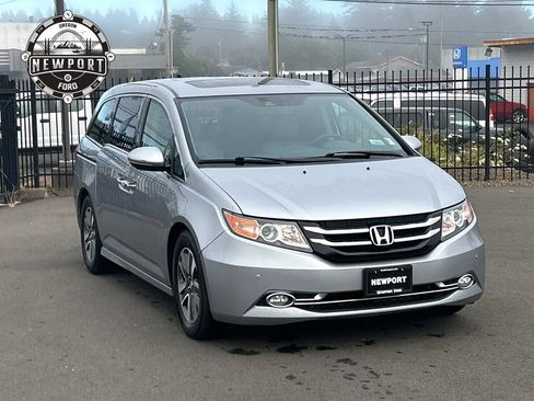Used 2016 Honda Odyssey Touring Elite image 1