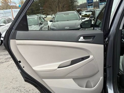 Used 2019 Hyundai Tucson SE w/ Cargo Package image 43