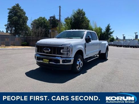 Certified 2025 Ford F350 Lariat image 1