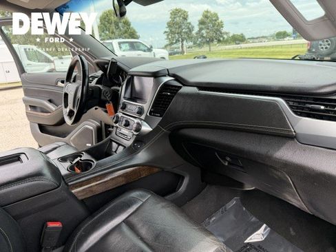 Used 2020 Chevrolet Suburban LT AWD/4WD image 34