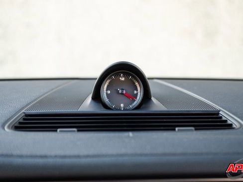 Used 2018 Porsche Panamera 4S image 16