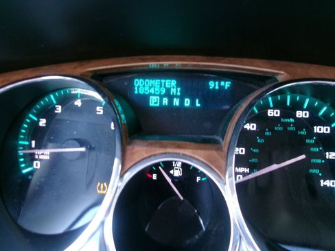 Used 2008 Buick Enclave CXL w/ Entertainment Package #2 FWD image 14