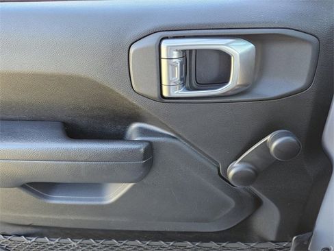 Used 2023 Jeep Wrangler Sport image 31