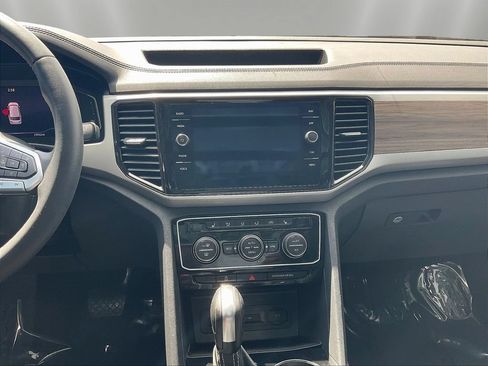 Used 2023 Volkswagen Atlas SEL AWD/4WD image 9
