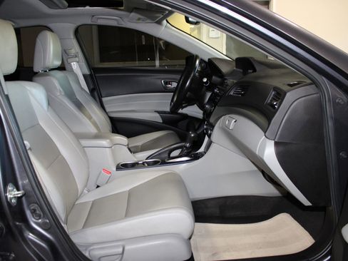 Used 2017 Acura ILX FWD image 26